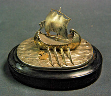 VITRINEN OBJEKT  800er SILBER